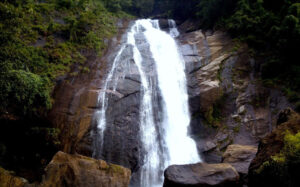 marmala-waterfalls-erattupetta-vagamon